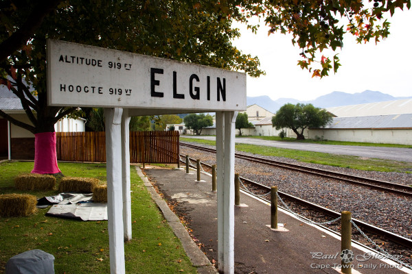 Elgin train station